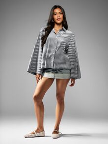 MISSGUIDED 寬鬆條紋鈕扣襯衫，寬喇叭袖，經典領口，方正短版剪裁，春夏休閒上衣 - 黑色 - 查看 3