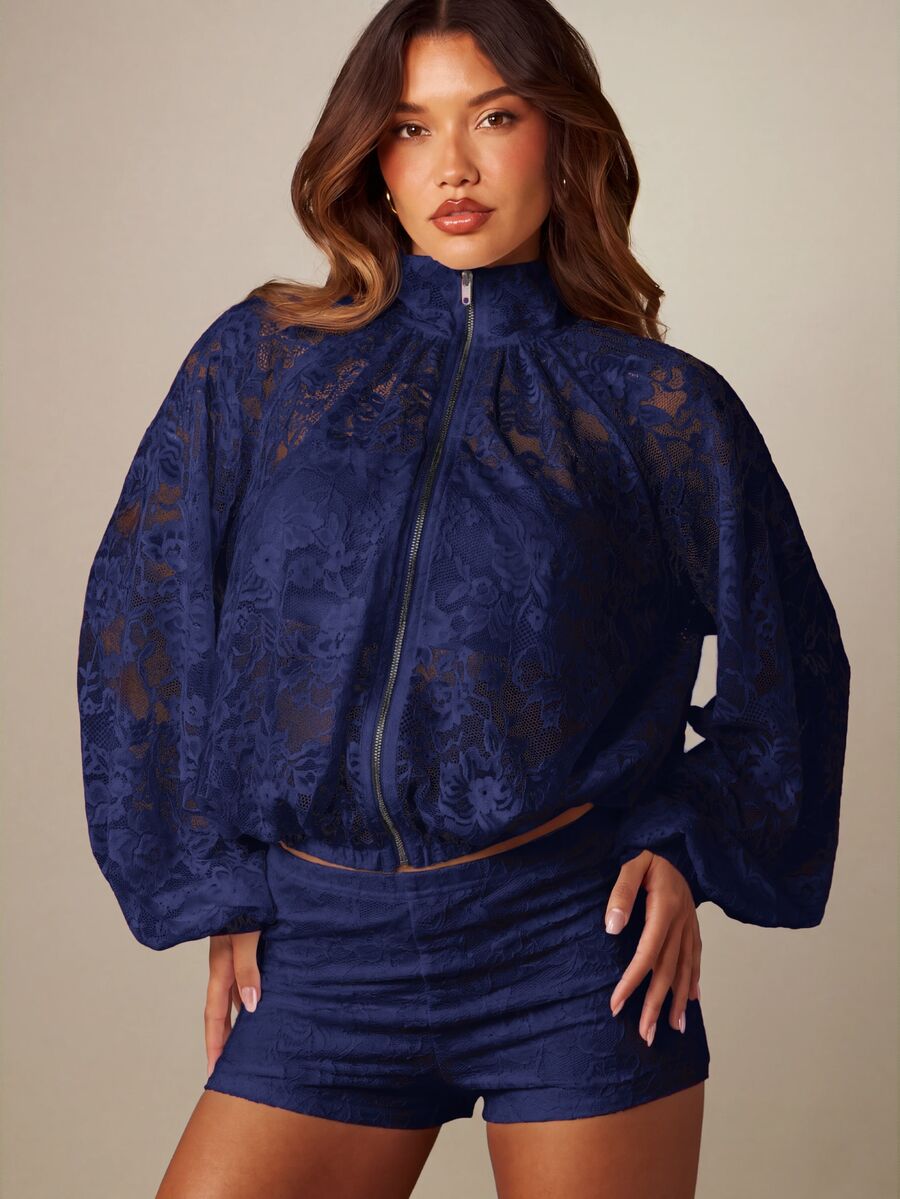 MISSGUIDED 蕾絲拉鍊短版夾克，假領、氣球袖、透視花卉蕾絲疊層，搭配短褲，派對晚宴度假場合套裝 - 藏蓝色 - 查看 1