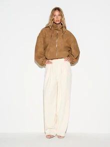 KIZN Jaket Bomber Suede Pendek Ukuran Besar dengan Kerah Tegak, Resleting Penuh, dan Lengan Balon, Pakaian Luar Musim Gugur dan Musim Dingin - Coklat - View 3