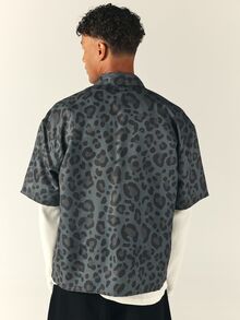 SUMWON Oversized Short Sleeve Leopard Print Button-Up Shirt With Point Collar All Over Animal Print Pattern Casual Summer Holiday Style - Dark Green - View 2