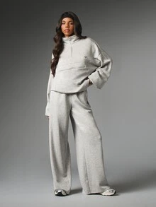 MISSGUIDED Sport Half-Zip Oversized Sweatshirt With Funnel Neck Long Sleeve Patch Logo Detail Cozy Pullover Top - Light Grey - View 4
