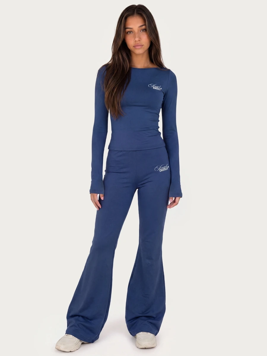 MISSGUIDED TEEN Angel Energy Co-Ord Set With Boat Neck Long Sleeve Fitted Top And High Waist Flared Trousers With Script Logo Detail - Dusty Blue - View 1