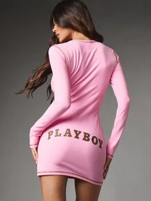 Missguided x Playboy Gaun Mini Bodycon Lengan Panjang Leher V dengan Logo Kelinci, Jahitan Kontras, dan Cetakan Slogan di Bagian Belakang - Berwarna merah muda - View 2
