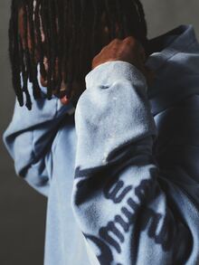 SUMWON Oversized Washed Hoodie With Gothic Script Back And Sleeve Print Pullover Sweatshirt Fall Winter Streetwear - Blue - View 6