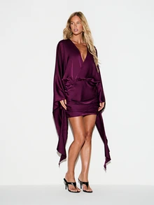 KIZN Gaun Mini Satin Berpotongan V-Neck dengan Lengan Model Kelelawar dan Rok Berkerut, Punggung Terbuka, Detail Tali Pengikat, Cocok untuk Pesta Malam Hari - MultiWarna - View 3