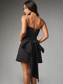 MISSGUIDED Gaun Mini Tanpa Tali dengan Detail Korset di Bagian Belakang dan Pita Besar, Siluet Pas dan Mengembang, untuk Pesta Malam Hari - Hitam - View 4