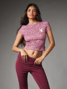 Missguided x Playboy Atasan Crop Top Pink Motif Leopard dengan Logo Kelinci, Lengan Pendek, Kerah Tinggi, Potongan Pas di Bagian Perut, Gaya Festival Musim Panas - MultiWarna - View 5