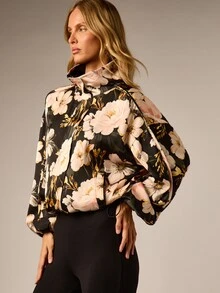 AiiRZ Jaket Windbreaker Satin Motif Bunga Ukuran Besar dengan Kerah Tegak, Resleting Penuh, dan Lengan Balon untuk Musim Gugur dan Musim Dingin - MultiWarna - View 5
