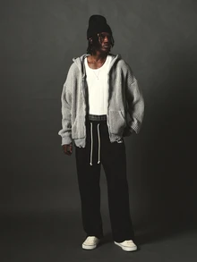 SUMWON Hoodie Rajut Tebal Ukuran Besar dengan Resleting Penuh, Tudung, dan Kantong Samping, Lengan Panjang dengan Hem Bertekstur, Cocok untuk Musim Dingin dan Gugur. - Grey - View 3