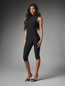 MISSGUIDED Jumpsuit Capri Tanpa Lengan dengan Kerah Mock dan Detail Potongan Punggung Terbuka, Model Catsuit Pas Badan untuk Liburan Musim Panas - Hitam - View 3