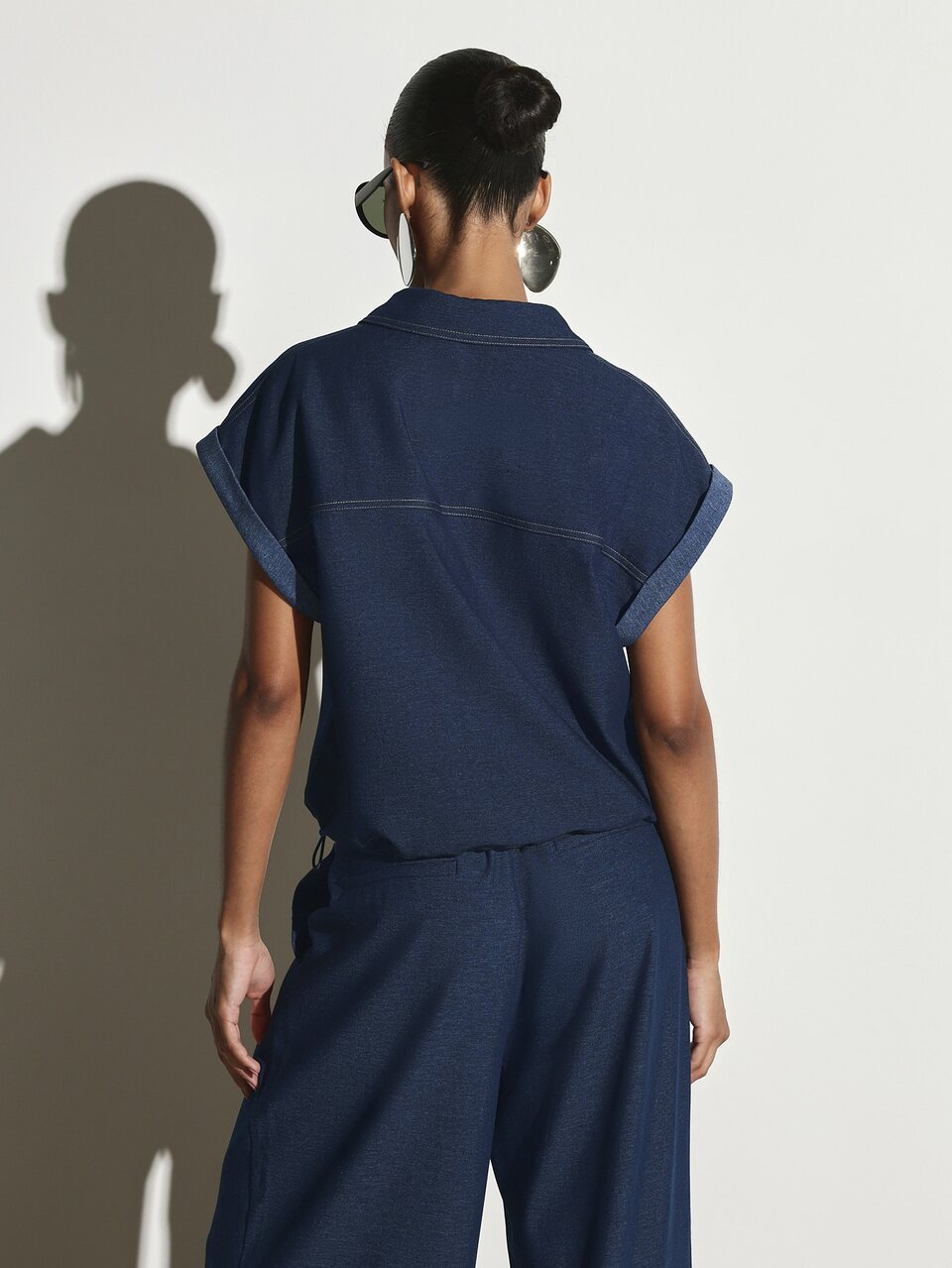 KSTM Dark Wash Utility Jacket With Button Front Closure Patch Pockets Contrast Stitching And Drawstring Hem Summer Cropped Outerwear