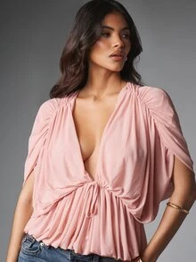MISSGUIDED Blus Lengan Kelelawar Berkerah V dengan Detail Ikatan di Depan dan Punggung Terbuka, Cocok untuk Kencan Malam Liburan Musim Panas - Berwarna merah muda - View 5