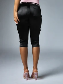 BABYPHAT Celana Capri Kargo Pendek Satin dengan Detail Resleting Emas, Pinggang Sedang, Potongan Kaki Ramping, Model Manset di Pergelangan Kaki, Saku, Cocok untuk Pesta Festival Musim Panas - Hitam - View 6