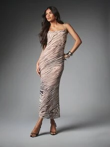 MISSGUIDED Gaun Bodycon Motif Zebra, Leher Persegi, Tali Bahu Tipis, Siluet Pas Badan, Motif Hewan, Cocok untuk Pesta Malam Hari - MultiWarna - View 3