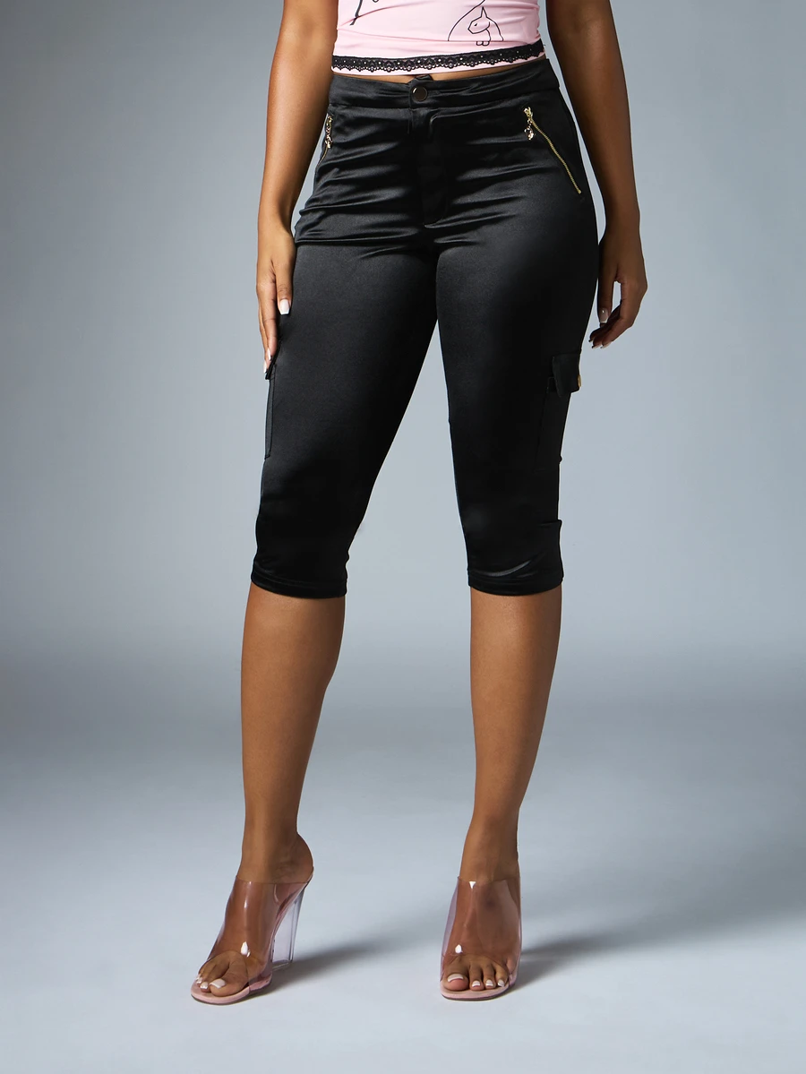 BABYPHAT Celana Capri Kargo Pendek Satin dengan Detail Resleting Emas, Pinggang Sedang, Potongan Kaki Ramping, Model Manset di Pergelangan Kaki, Saku, Cocok untuk Pesta Festival Musim Panas - Hitam - View 1