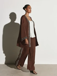 KSTM Celana Panjang Kasual Model Kaki Lebar dengan Bordir Boho di Sisi, Tali Serut, Pinggang Elastis, Celana Palazzo Panjang Penuh - Coklat - View 2