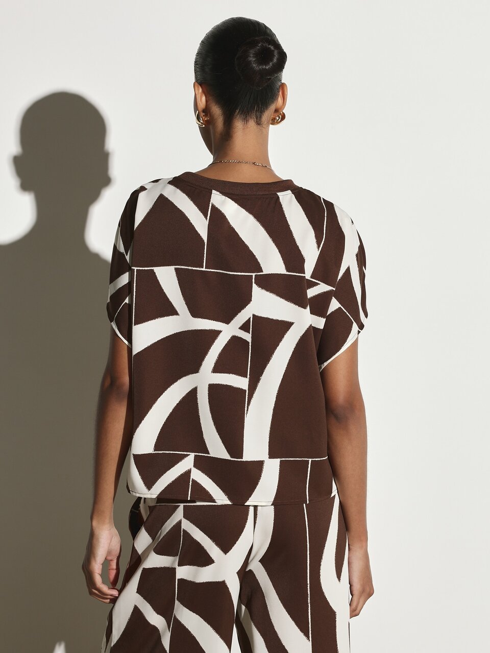 KSTM Oversized Abstract Geometric Print Crew Neck Short Sleeve Boxy Top Summer Casual Relaxed Fit Statement Style