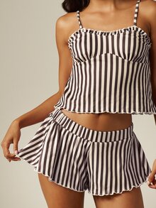 MISSGUIDED طقم كامي مخطط وشورت مكشكش مع حافة ليتس وكؤوس صدرية وحمالات قابلة للتعديل لعطلة الصيف - بني - مشاهدة 4