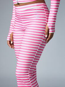 BABYPHAT بنطلون عالي الخصر بقصة واسعة من الأسفل بخطوط أفقية باللون الوردي الجريء والأبيض مع تفاصيل الشعار مثالي لمهرجانات الصيف وإطلالات متناسقة - وردي - مشاهدة 3