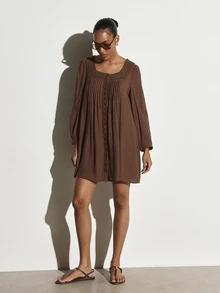 KSTM Gaun Mini Leher Persegi dengan Detail Trim Renda, Lengan Panjang Mengembang, Kancing Depan, Lipatan, Tenun Kerut, Siluet Babydoll - Coffee Brown - View 2