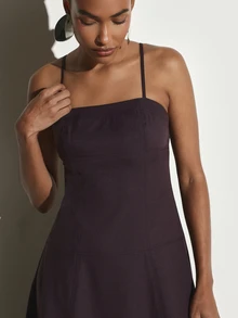 KSTM Gaun Midaxi Model Fit and Flare dengan Leher Persegi dan Tali Bahu Tipis, Bagian Atas Berpanel dan Rok Penuh, Cocok untuk Acara Malam atau Tamu Pernikahan - Purple - View 4