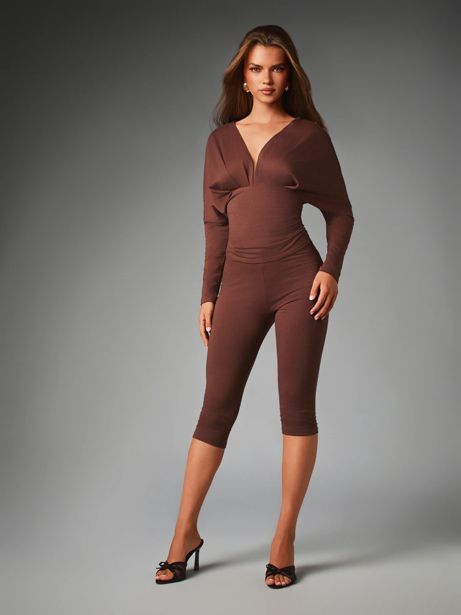 MISSGUIDED Setelan Atasan Lengan Panjang Model Batwing dengan Potongan Dalam dan Legging Pendek dengan Detail Pinggang Berkerut - Chocolate Brown - View 1