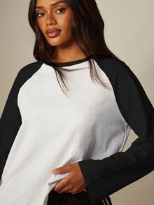 MISSGUIDED Long Sleeve Raglan T-Shirt With Contrast Color Block Sleeves Round Neck Crew Neck Relaxed Fit Casual Everyday Top - Black - View 7