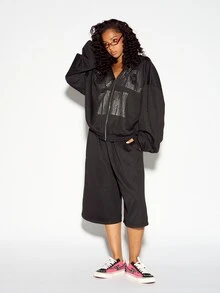 SUMWON WOMEN Jaket Sweatshirt Kasual Lengan Panjang Model Boxy Fit Oversized dengan Resleting Penuh dan Detail Logo Bertabur Rhinestone Perak - Hitam - View 3