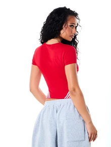 SUMWON Star Graphic Crew Neck Crop T-Shirt With Contrast Side Stripe Detailing Fitted Short Sleeve Summer Festival Top - Red and White - View 2