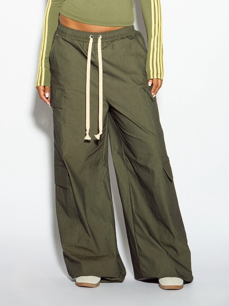 SUMWON WOMEN Wide Leg Cargo Pants With Elastic Drawstring Waist Multi Pocket Utility Style Full Length Loose Fit Casual Trousers - Army Green - View 1