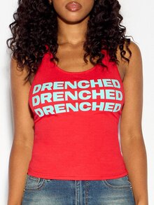SUMWON WOMEN Tank Top Crop Tanpa Lengan Leher Bulat dengan Motif Tiga Logo dan Cetakan Teks, Cocok untuk Pakaian Jalanan Musim Panas dan Festival. - Merah - View 2
