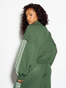 SUMWON WOMEN Oversized Forest Green Knit Zip-Up Jacket With Stripe Detail And Star Embroidery Perfect For Fall Winter Casual Streetwear Layering - Green - View 5