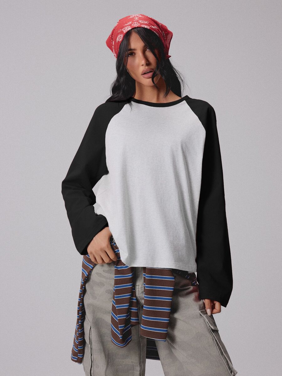 MISSGUIDED Long Sleeve Raglan T-Shirt With Contrast Color Block Sleeves Round Neck Crew Neck Relaxed Fit Casual Everyday Top - Black - View 1