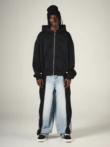 SUMWON Club Oversized Full-Zip Hoodie With Script Logo Back Print And Centre Pocket Fall Winter Streetwear - Black - View 3