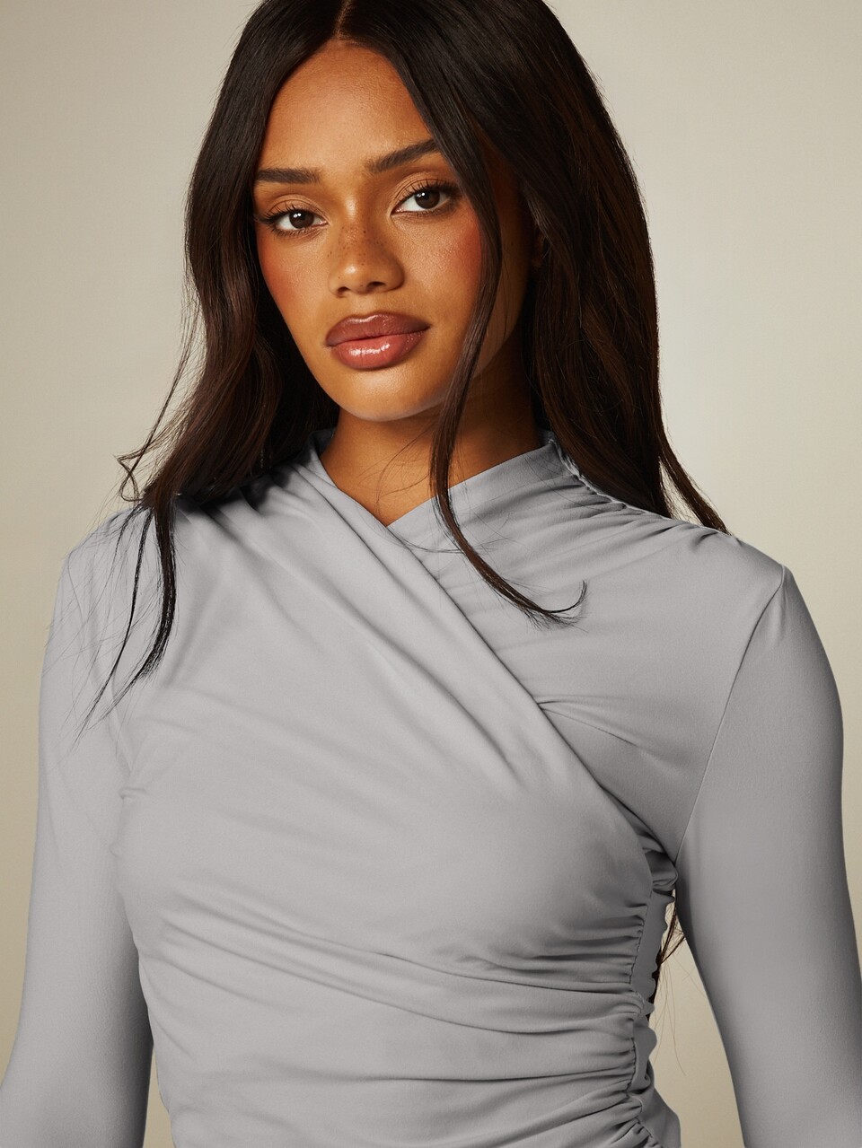 MISSGUIDED Wrap Front Cropped Top With Three Quarter Sleeves Ruched Detail V Neckline Fitted Stretch Jersey Casual Everyday Style