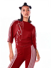 SUMWON WOMEN Oversized Crop Top With Batwing Sleeves Script Print Crew Neck Side Stripe Ruched Hem Casual Statement Style - Red - View 5