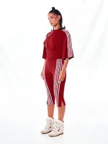 SUMWON WOMEN Oversized Crop Top With Batwing Sleeves Script Print Crew Neck Side Stripe Ruched Hem Casual Statement Style - Red - View 4