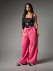 Missguided x Playboy Bunny AOP Scoop Neck Sleeveless Crop Tank Bodysuit With Hot Pink Logo Print And Contrast Trim Detail - Multicolor - View 3