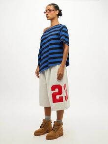 SUMWON WOMEN Oversized Striped Crop Top With Asymmetric Off-Shoulder Neckline And Short Sleeves Top - Navy Blue - View 7