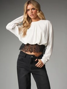 MISSGUIDED Oversized Crop Long Sleeve T-Shirt With Floral Black Lace Hem Trim Crew Neck Relaxed Fit Casual Spring Summer Top - White - View 1