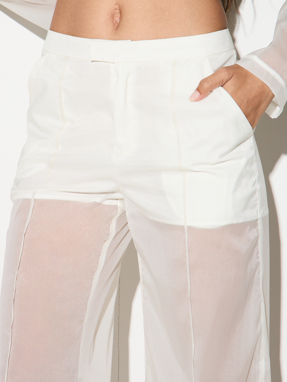KIZN Pantalones de pierna ancha transparentes con cintura plisada a medida