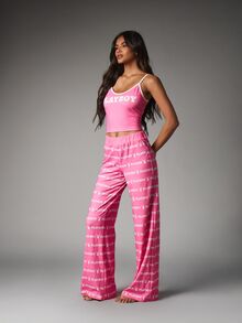 Missguided x Playboy Logo Scoop Neck Crop Cami And Flared Wide Leg Pants Co-Ord Set With AOP Bunny Print - Multicolor - View 4