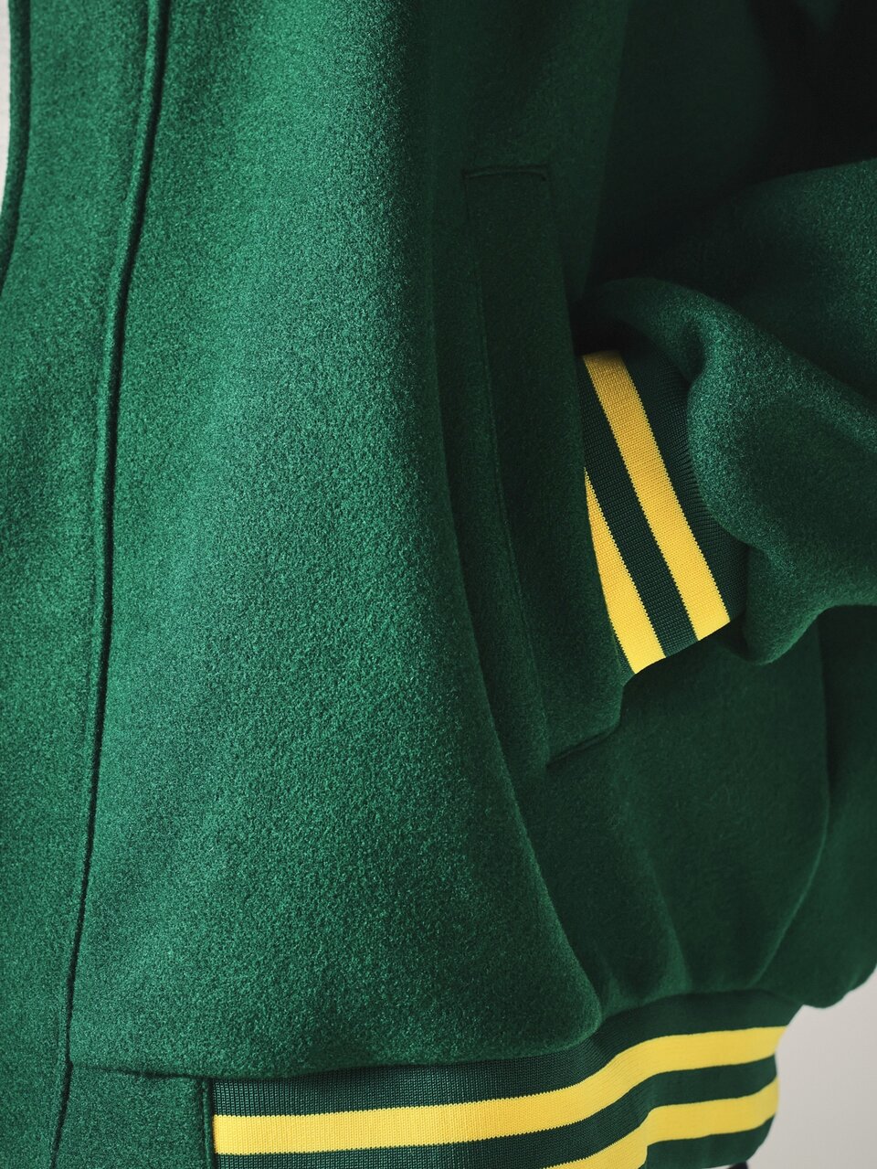 NYC 1999 Oversize'owa kurtka varsity z wełnianej mieszanki, letterman z prążkowanymi mankietami i dołem, żółtym paskiem i naszywką na plecach w stylu collegiate