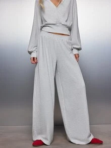 MISSGUIDED Setelan Santai Musim Gugur/Musim Dingin yang Terdiri dari Sweatshirt Berkerah Model Wrap Pendek dan Celana Panjang Kasual Berpinggang Tinggi dengan Potongan Lebar - Light Grey - View 4
