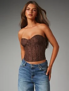 MISSGUIDED توب قصير كورسيه بدون حمالات برقبة قلب من دانتيل شوكولاتة مع سحاب خلفي وألواح مدعمة للصيف وليالي المواعدة - بني - مشاهدة 1