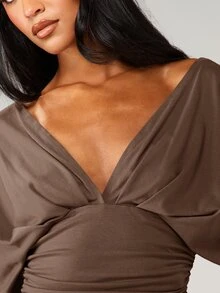 MISSGUIDED Deep V-Neck Wrap Crop Top With Open Back And Ruched Hem - Batwing Half Sleeve Draped Party Night Out Top - Brown - View 6