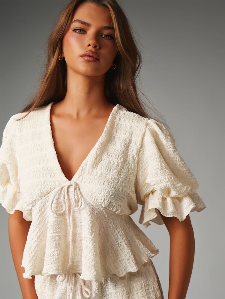 MISSGUIDED Textured Ruffle Blouse And Wide Leg Pants Co-Ord Set V-Neck Puff Sleeve Crop Top Summer Holiday Two-Piece Outfit - Apricot - View 5