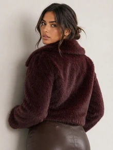 ELLERISSA Plus Size Burgundy Notched Collar Long Sleeve Cropped Faux Fur Coat - Burgundy - View 2