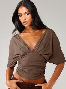 MISSGUIDED Deep V-Neck Wrap Crop Top With Open Back And Ruched Hem - Batwing Half Sleeve Draped Party Night Out Top - Brown - View 3