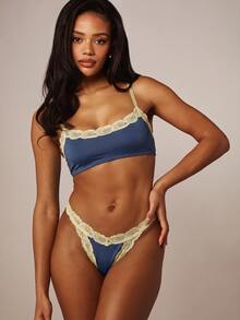 MISSGUIDED Lace Trim Bandeau Bralette With Scalloped Neckline And Adjustable Straps - Soft Stretch Fabric Everyday Comfort Lingerie - Navy Blue - View 4